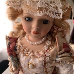 VTG Porcelain Victorian Style Doll Sweetheart Dynasty Blonde Curly Hair 16”